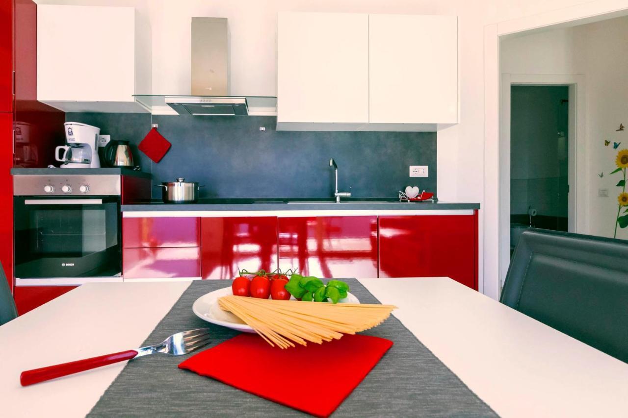 La Collinetta Apartments Vercana Екстериор снимка