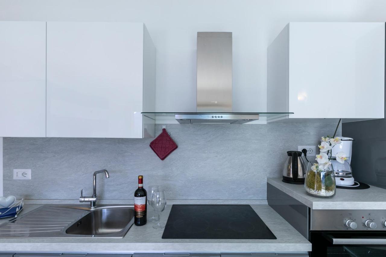 La Collinetta Apartments Vercana Екстериор снимка