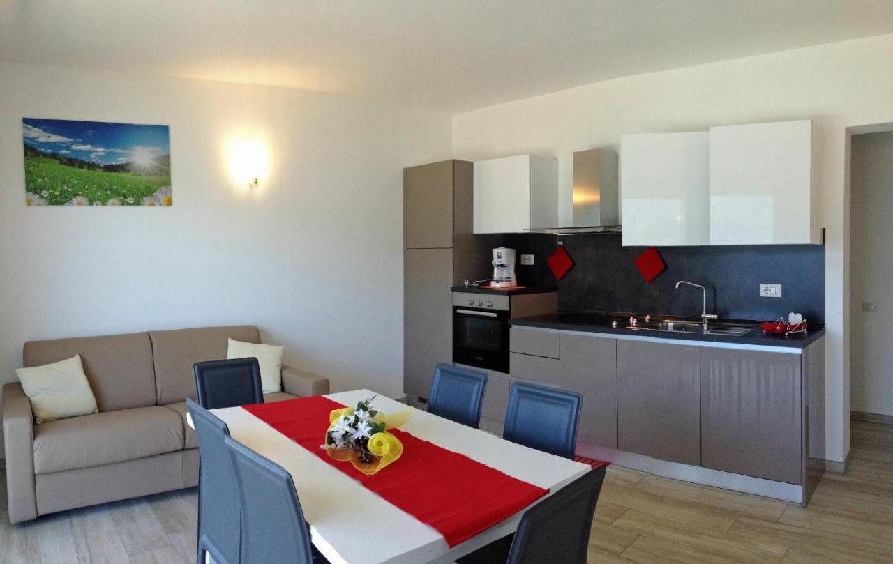 La Collinetta Apartments Vercana Екстериор снимка