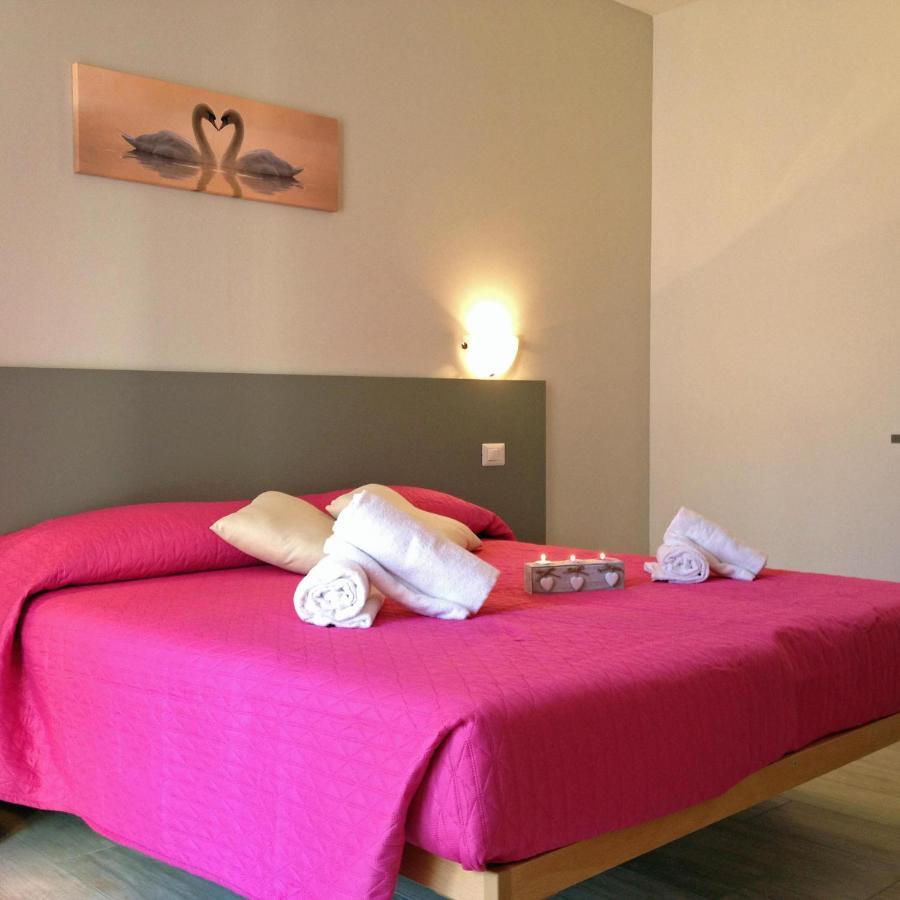 La Collinetta Apartments Vercana Екстериор снимка